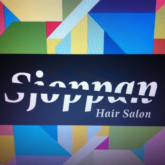 Foto tomada en Sjoppan - Hair Salon  por Fía Ó. el 5/11/2012