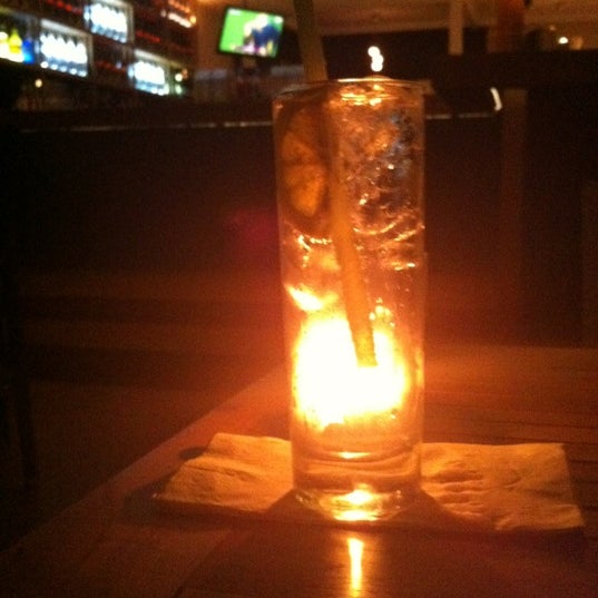 Снимок сделан в COLORS - Eat, Drink, Party - (Hillside City Club) пользователем Kaan A. 6/11/2012