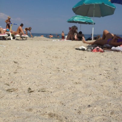 รูปภาพถ่ายที่ Песок โดย Liza B. เมื่อ 8/4/2012