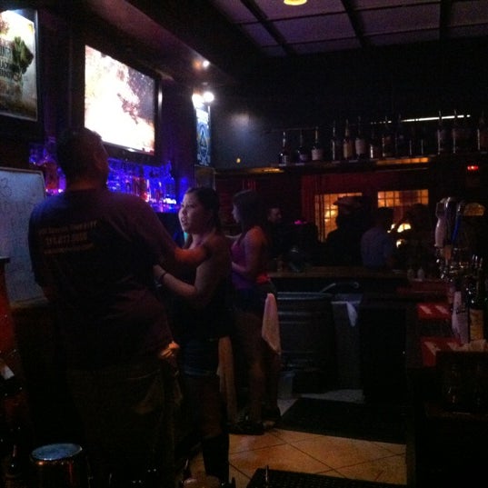 รูปภาพถ่ายที่ Tonic Bar โดย Jason R. เมื่อ 6/30/2012