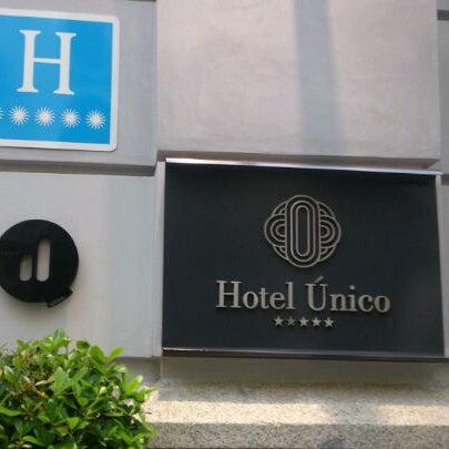 Das Foto wurde bei Hotel Único Madrid von Mike M. am 4/21/2012 aufgenommen