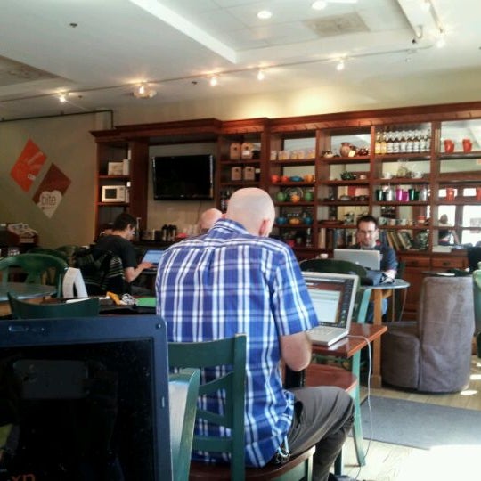 Photo taken at BeanGood: The Coffee Pub by Damien S. on 3/23/2012