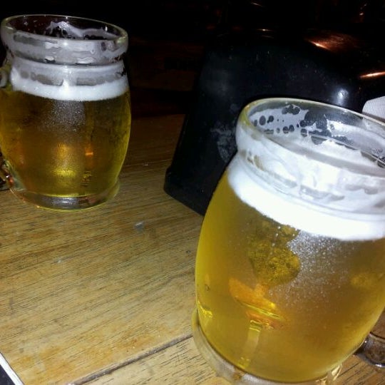 Photo taken at Beer House by Eduardo G. on 5/10/2012