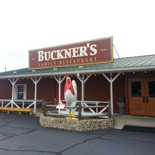 8/4/2012 tarihinde Van B.ziyaretçi tarafından Buckner&#39;s Family Restaurant'de çekilen fotoğraf