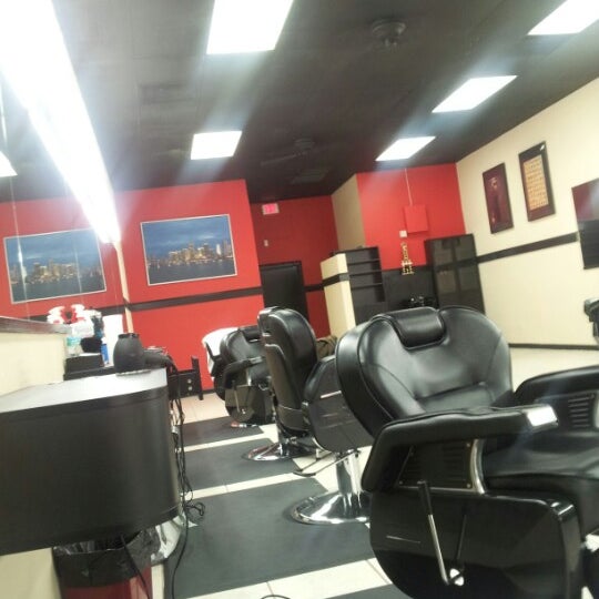 Star Status Barber Shop Peluquería