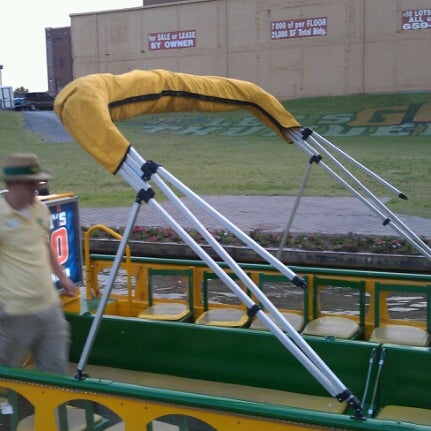 6/12/2012에 Michael K.님이 Water Taxi of Oklahoma에서 찍은 사진