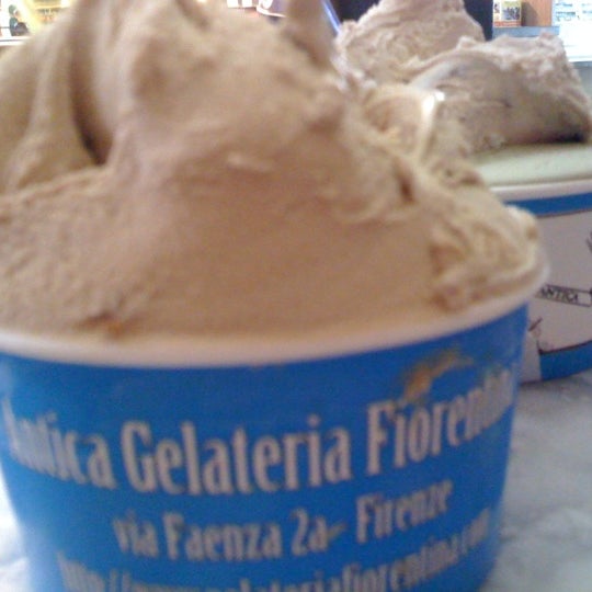 5/30/2012 tarihinde Adriana M.ziyaretçi tarafından Antica Gelateria Fiorentina'de çekilen fotoğraf