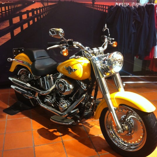 3/10/2012에 Adam B.님이 Peterson&#39;s Key West Harley-Davidson에서 찍은 사진