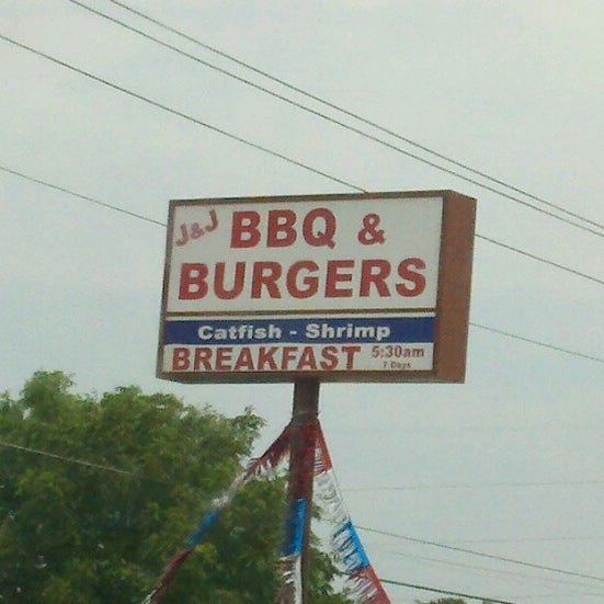 7/8/2012にBeer J.がJ &amp; J Bar-B-Que &amp; Burgersで撮った写真