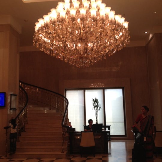 hotel ashok delhi f bar
