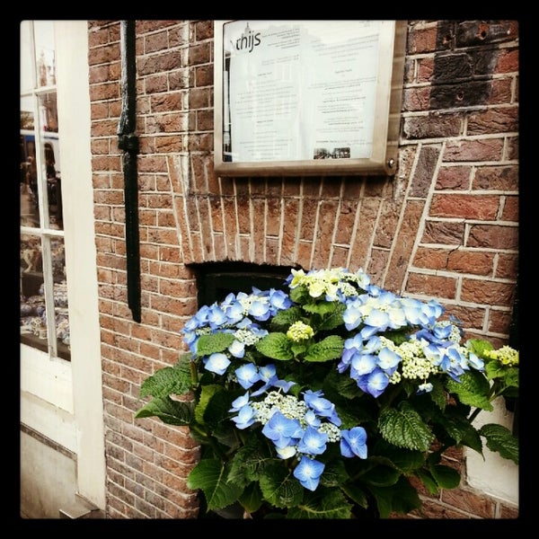 Photo taken at Restaurant Thijs by Fangni W. on 7/31/2012