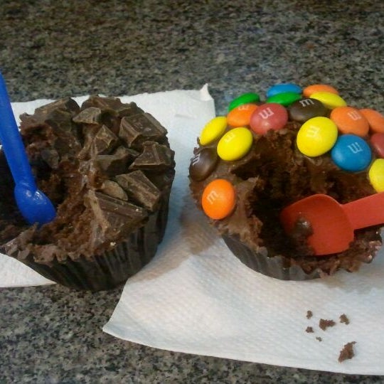 4/21/2012にAna M.がFantasy Cupcakesで撮った写真
