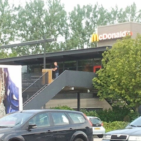 Photo taken at McDonald&#39;s by Mischa F. on 7/28/2012