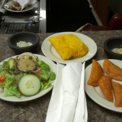 Photo taken at Garifuna Flava - A Taste of Belize by Ime A. on 6/2/2012