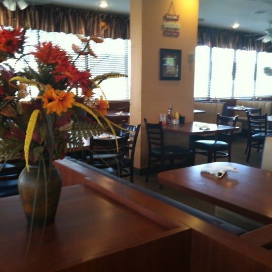 8/17/2012 tarihinde Alexziyaretçi tarafından Sunny&#39;s Diner'de çekilen fotoğraf