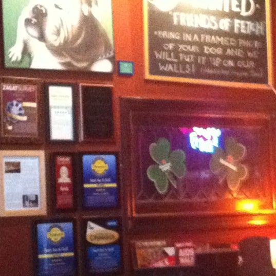 Foto diambil di Fetch Bar and Grill oleh Greg P. pada 3/15/2012
