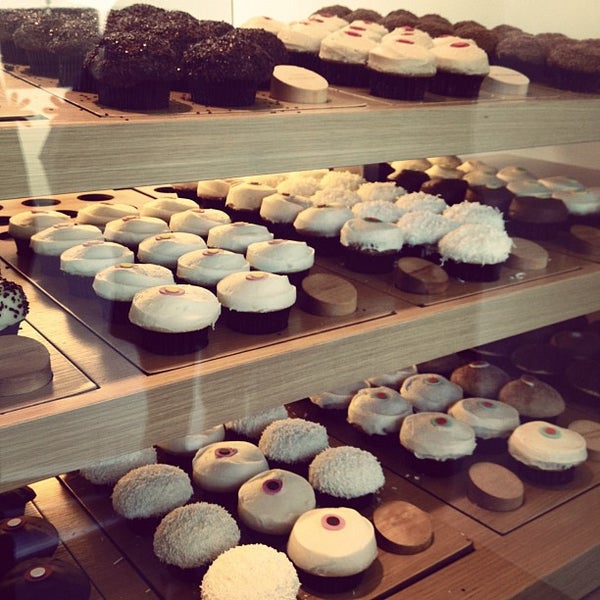 Photos at Sprinkles Beverly Hills Cupcakes Beverly Hills, CA