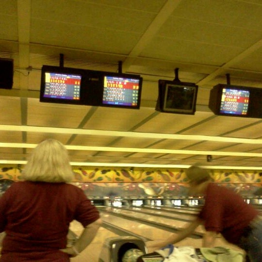 Ten Pin Lanes East Louisville 7 tips