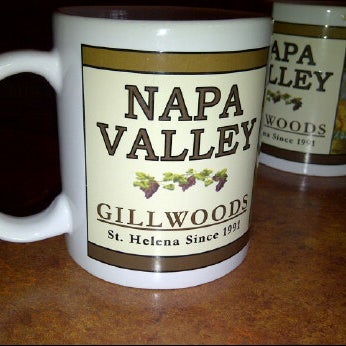 รูปภาพถ่ายที่ Gillwoods Cafe โดย Andy M. เมื่อ 5/28/2012