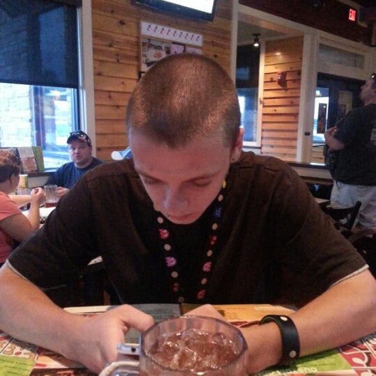 Photo taken at Chili&#39;s Grill &amp; Bar by Anthony C. on 8/10/2012