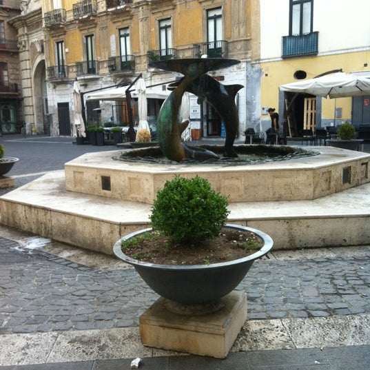 Piazza Flavio Gioia, La Rotonda Piazza in Salerno