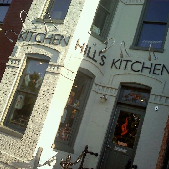 5/11/2012 tarihinde Uncle B.ziyaretçi tarafından Hill&#39;s Kitchen'de çekilen fotoğraf