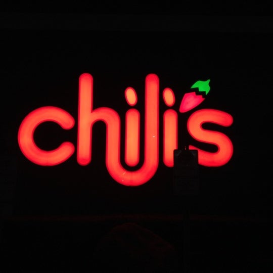 รูปภาพถ่ายที่ Chili&#39;s Grill &amp; Bar โดย Eli M. เมื่อ 2/19/2012