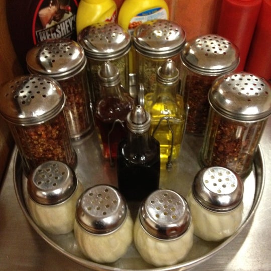 Brothers Pizza on Whitehorse Pizzeria in Hamilton