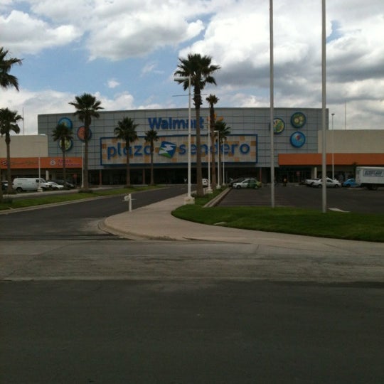 Fotos en Patio Valle de Chalco Centro comercial en El Agostadero Fotos en Patio Valle de Chalco Centro comercial en El Agostadero