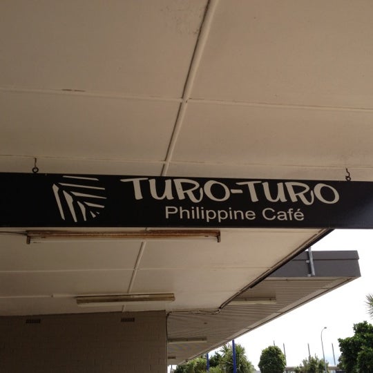 รูปภาพถ่ายที่ Turo-Turo Philippine Café โดย Ben O. เมื่อ 2/5/2012