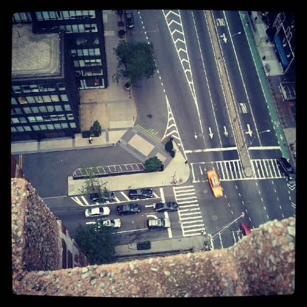 7/13/2012にJason W.がBeekman Towerで撮った写真