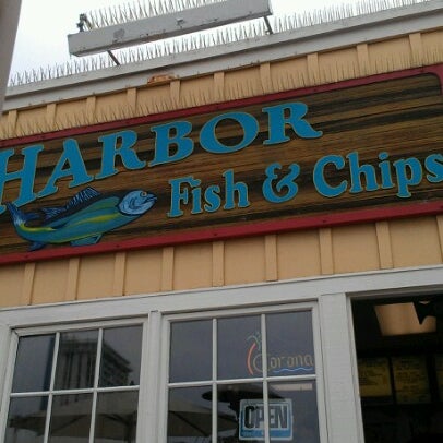 Photo taken at Harbor Fish and Chips by Ryan Mayor V. on 7/5/2012
