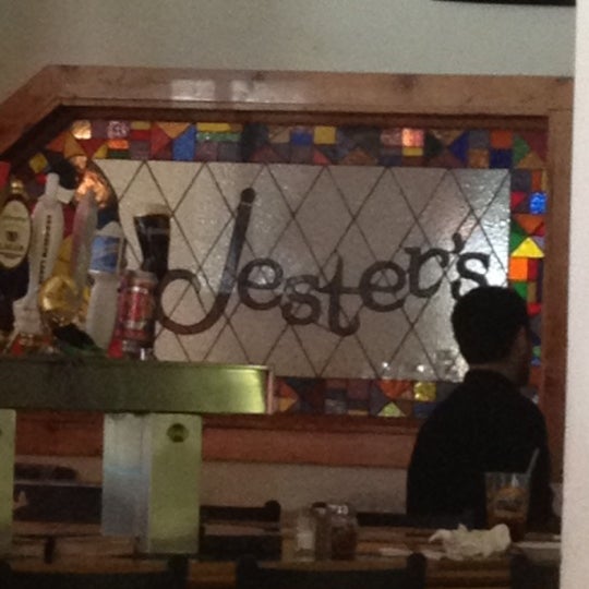 Photo prise au Jester&#39;s Cafe par Dean S. le9/8/2012