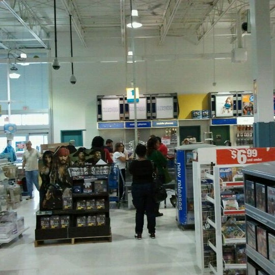 Toys"R"Us (Now Closed) Toy Store in Concord Mills