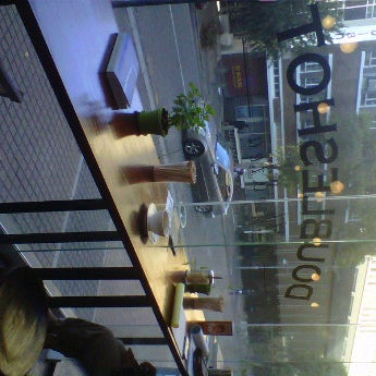 4/19/2012にChristos D.がDouble Shot Tea &amp; Coffeeで撮った写真