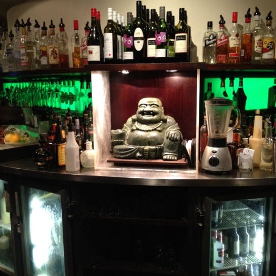 Foto scattata a Jade Buddha Bar &amp; Kitchen da Pamela T. il 4/7/2012