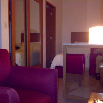 รูปภาพถ่ายที่ Ambiance Hotel &amp; Suites โดย Octavio A. เมื่อ 11/2/2011
