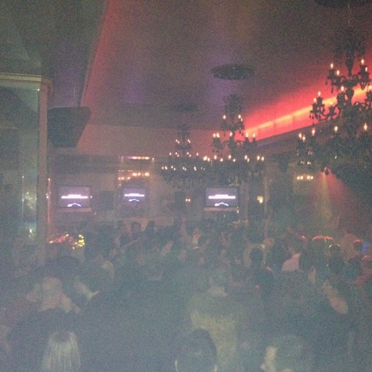 3/17/2012 tarihinde Nicole B.ziyaretçi tarafından Rendezvous the Niteclub'de çekilen fotoğraf
