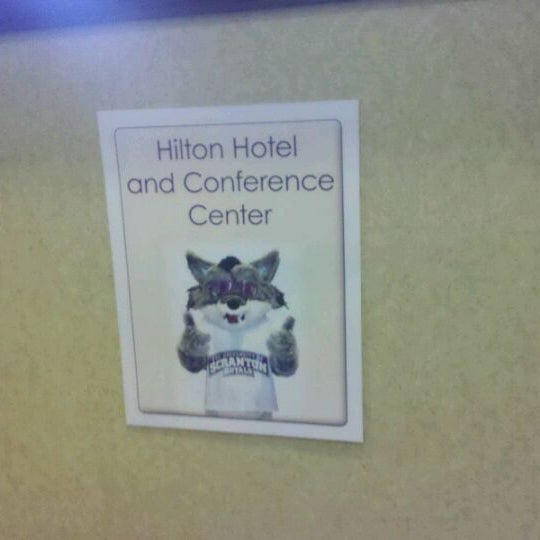 Foto tirada no(a) Hilton por Aimee M. em 9/2/2011