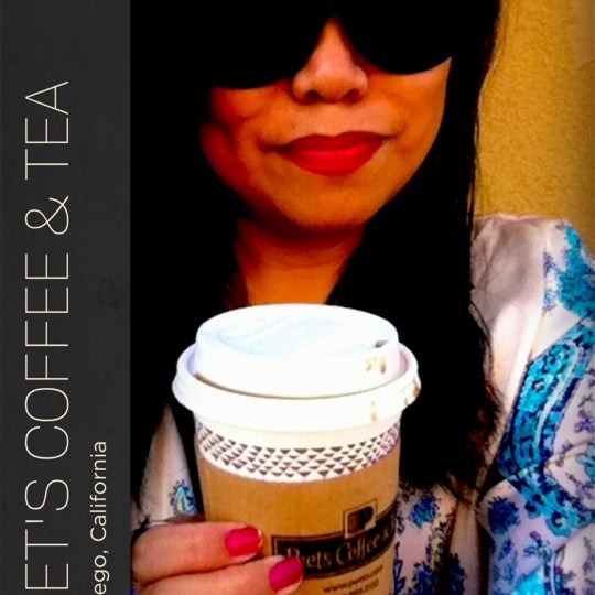 Photo taken at Peet&#39;s Coffee &amp; Tea by Cathy V. on 9/2/2012