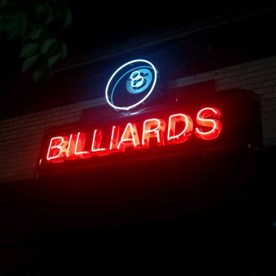 Снимок сделан в Billiards on Broadway пользователем Caleb C. 9/26/2011