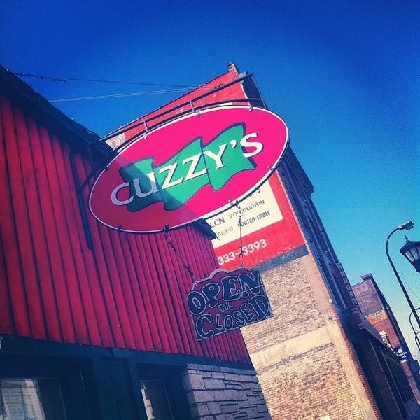 3/6/2012 tarihinde Garrio H.ziyaretçi tarafından Cuzzy&#39;s Grill &amp; Bar'de çekilen fotoğraf