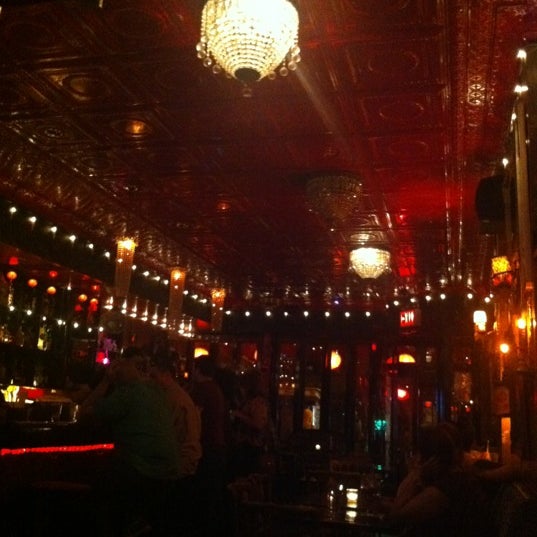 Foto diambil di Simone Martini Bar &amp; Cafe oleh Zac G. pada 6/27/2012