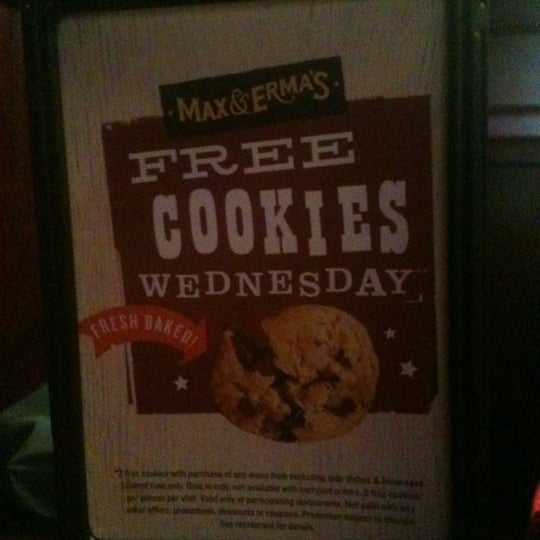 Come on Wednesdays. Free Cookie Wednesdays!