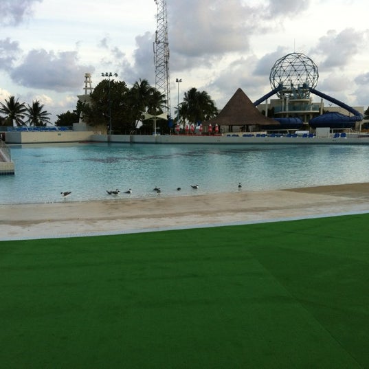 Das Foto wurde bei Wet &#39;n Wild von Oscar E. am 2/25/2012 aufgenommen