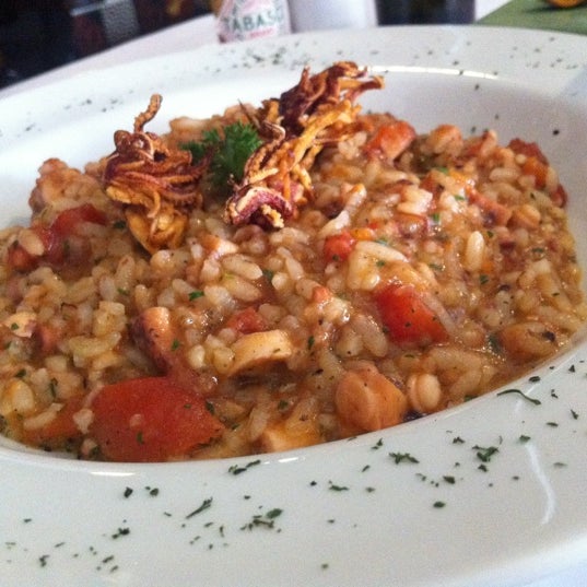 5/6/2012 tarihinde Bernardo T.ziyaretçi tarafından Restaurante Dona Florinda'de çekilen fotoğraf