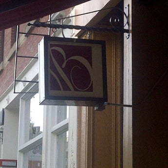 7/11/2012にJo-kneeがPasticceria Bruno Bakeryで撮った写真