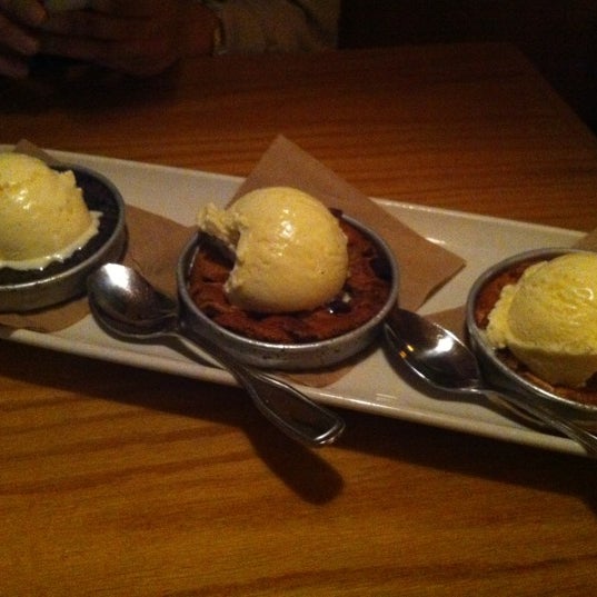 Photo taken at BJ&#39;s Restaurant &amp; Brewhouse by Angela on 6/16/2012