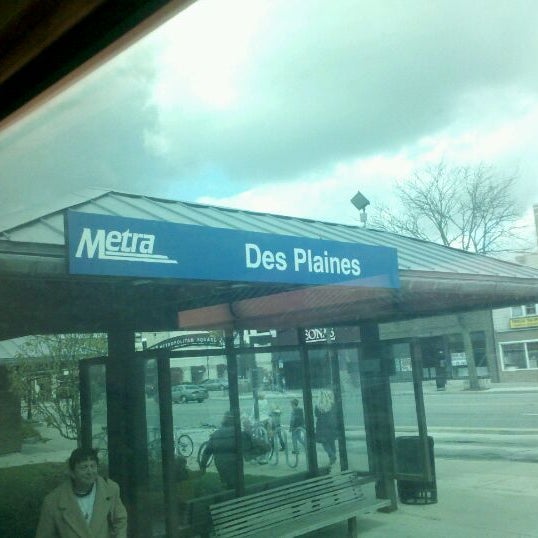 Metra - Des Plaines - Train Station