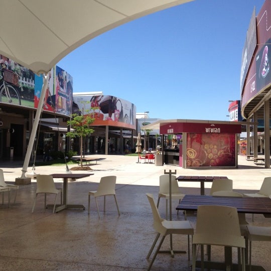 MULZA Outlet del Calzado - 219 tips de 13669 visitantes